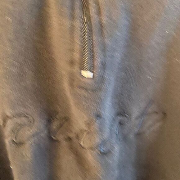 Ariat sweatshirt black 1/4 zipper medium Spellout on chest - Picture 2 of 6